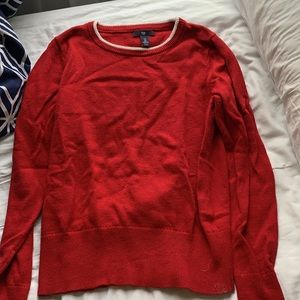 Gap sweater